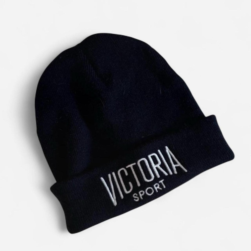 NWT Victoria's Secret black  beanie